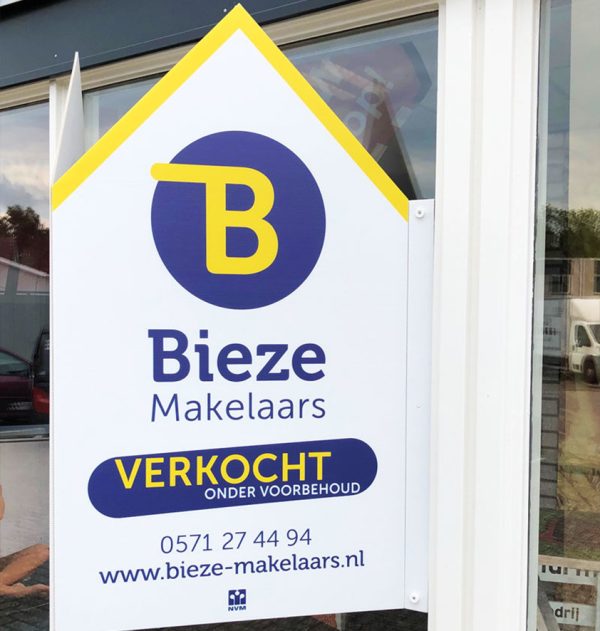 vieze makelaars maatwerk raambord V-bord voor makelaars makelaarsborden.nl